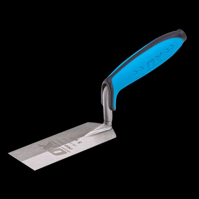 Product image with black backdrop of trowel.